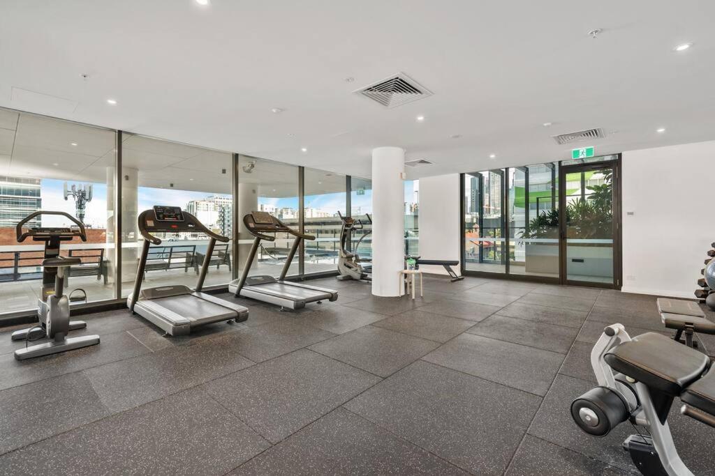 Great Located Unit/Private Balcony, Pool,Gym,Parking Apartment Brisbane Exterior photo